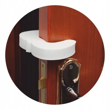 Blokada zabezpieczająca na drzwi przed dziećmi