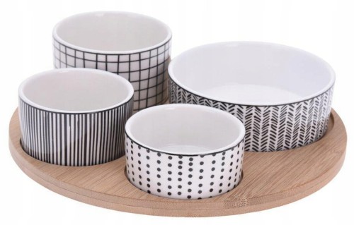 Zestaw 4 miseczek na desce do serwowania przekąsek Tapas