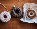 Szklany donut zawieszka na choinkę 9cm 1szt