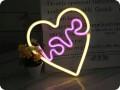 Neon LED Love w sercu ścienny 25x2x27,5cm na USB