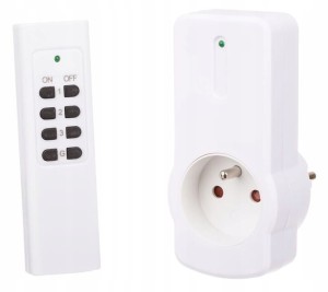 Gniazdo radiowe sterowane pilotem białe IP20 zasięg 25m