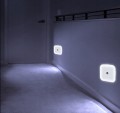 Kontaktowa lampka nocna LED 6,5x6,5cm 220V z czujnikiem zmierzchu