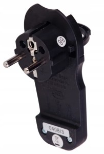 Wtyczka płaska z uchwytem czarna 7mm 2P+Z 16 A, 3500W Z uziemieniem