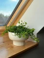 Doniczka ceramiczna osłonka misa okrągła na ryflowanej stopce biała 25cm